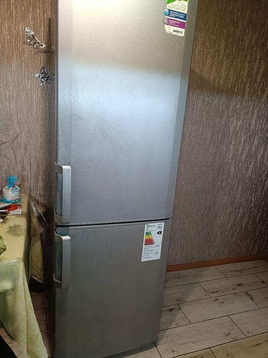 Холодильник Beko після виключення  світла не запускається.