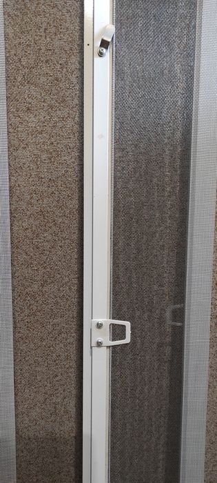 Москітна сітка на вікно