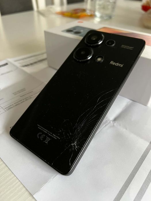 Xiaomi 13 pro. 8+4 GB ram, 256 GB pamięć wewn.