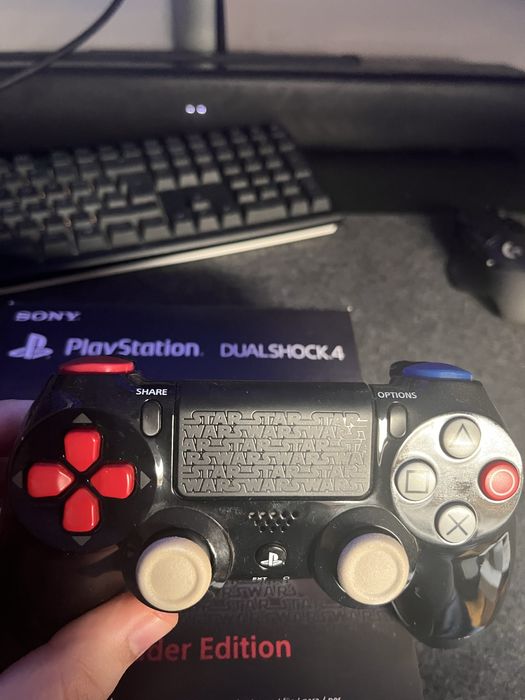 Comando Dual Shock PS4 Edição Darth Vader