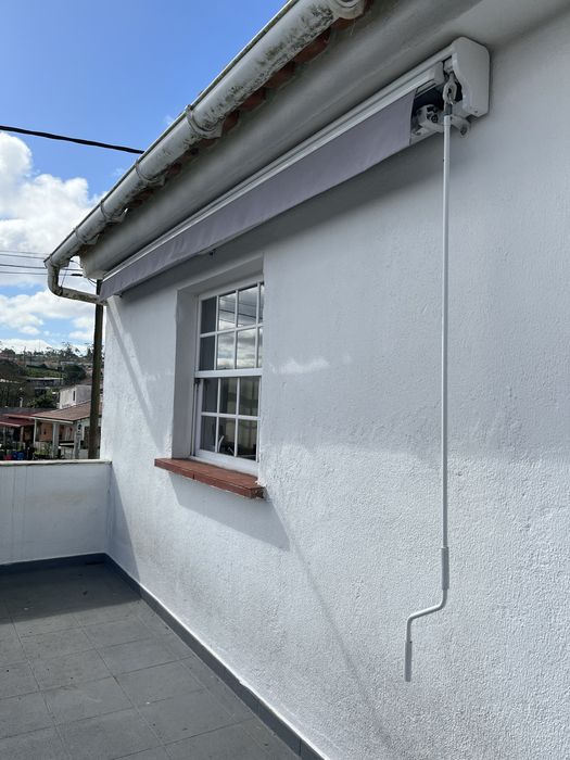Toldo retrátil exterior
