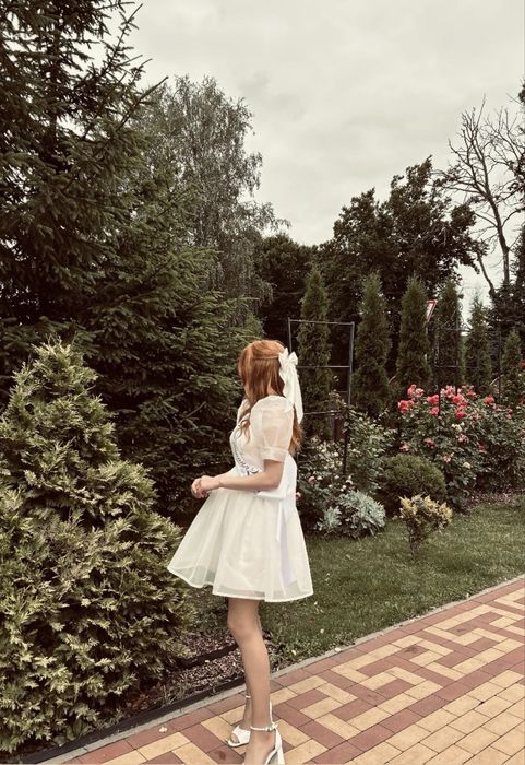 Продаю  випускну сукню в ідеальному стані