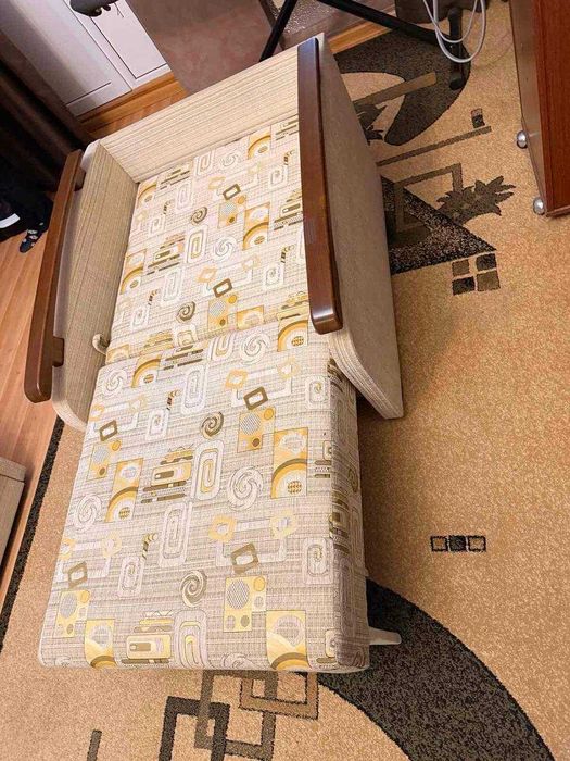 Одно крісла-ліжка у бездоганному стані! 3 000 грн за штуку