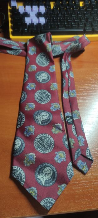 Галстуки мужские разные