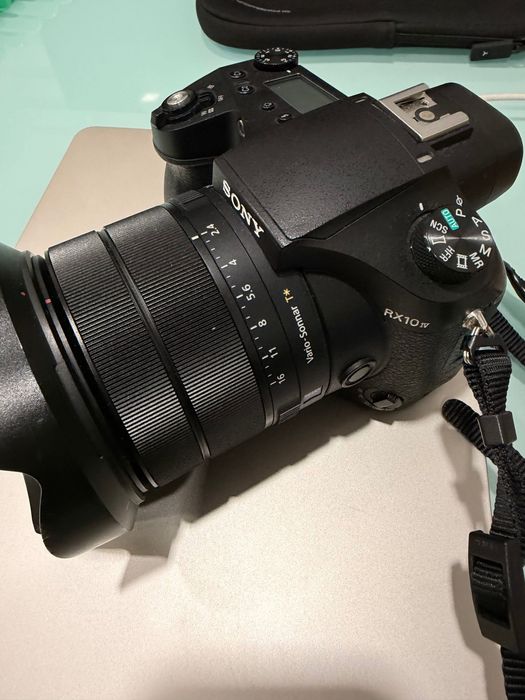 Sony RX10 IV + Caixa e acessorios