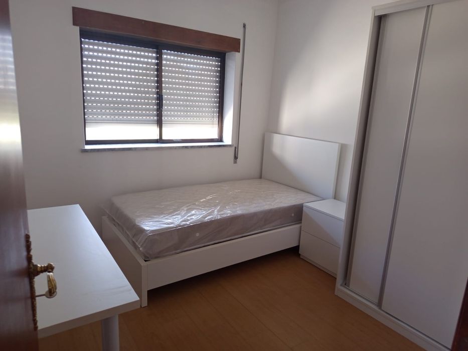 Quarto para arrendar