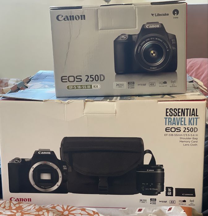 Cãmera fotografica Canon 250D + extras