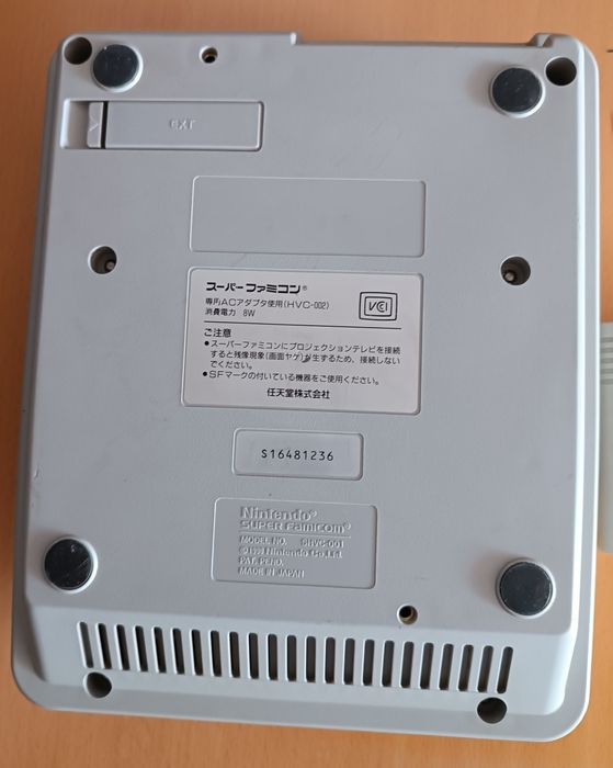 Super Famicom sem cabos e carregador + jogo