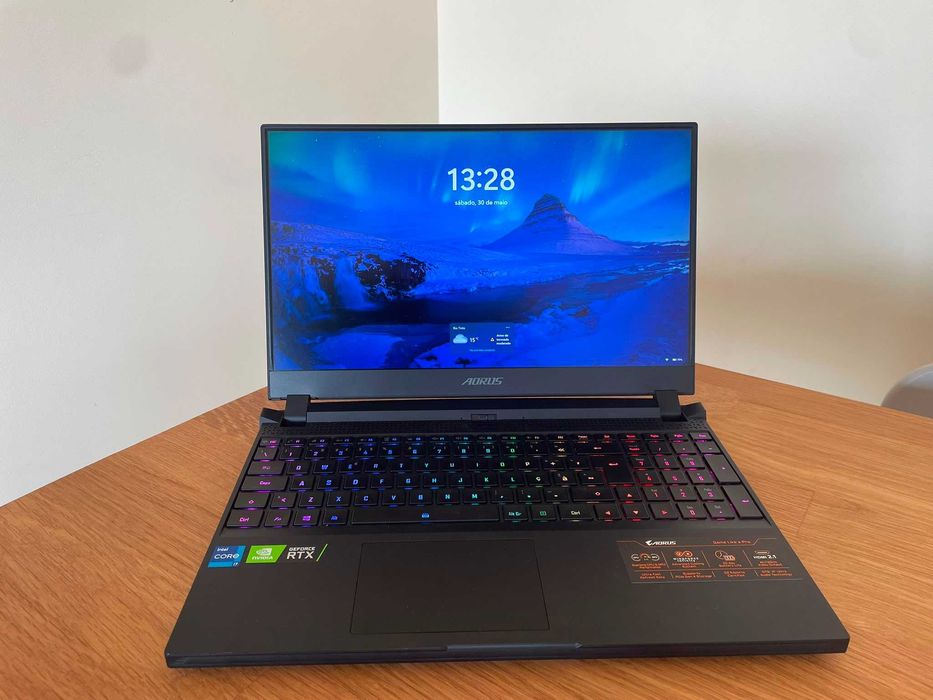 Computador Gaming - Gigabyte Aorus 15P - i7-11800H | 16GB RAM DDR4-3200 | NVIDIA GeForce RTX 3070