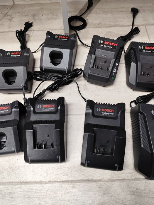 Bosch GAL 18V -40 зарядний пристрій Бош Оригінал зарядка