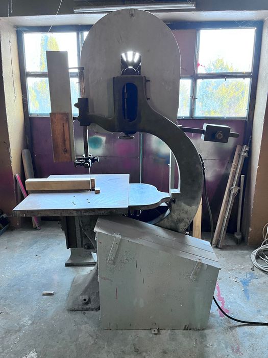 Piła taśmowa bardzo masywna niemiecka konstrukcja