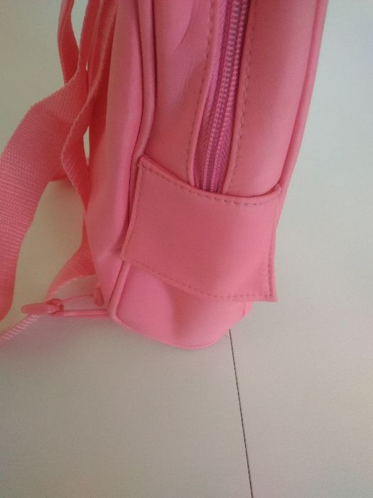 Mochila de marca. Sem uso.