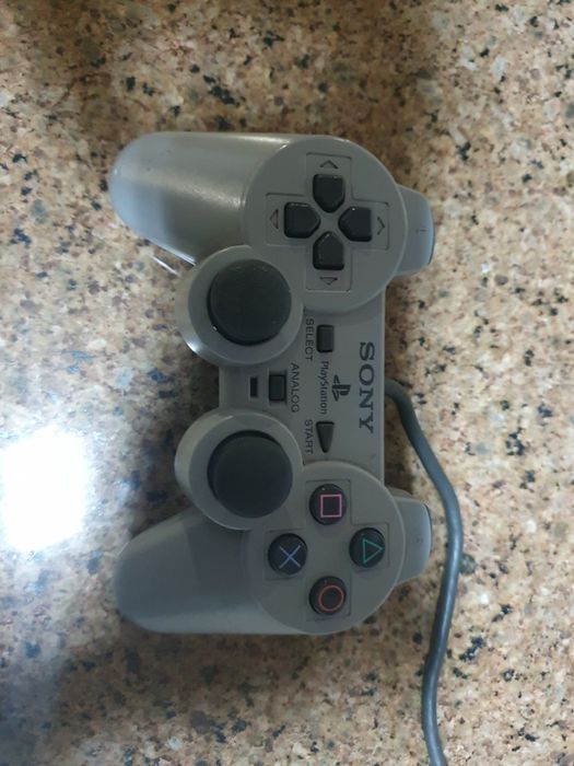 PlayStation 1 (PS1) + 1 controller64553068000770124