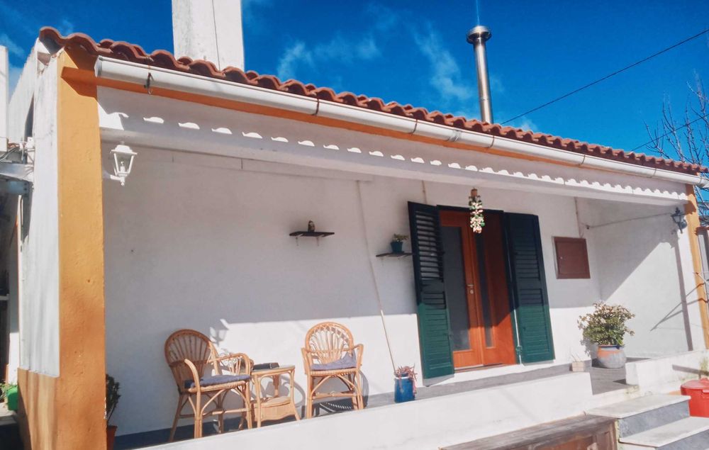 Vende- se moradia T4+1 situado no Crato. — Crato E Mártires, Flor Da Rosa E Vale Do Peso, Portalegre