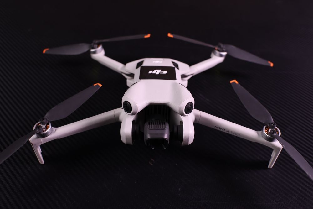 DJI Mini 4 Pro Fly More Combo