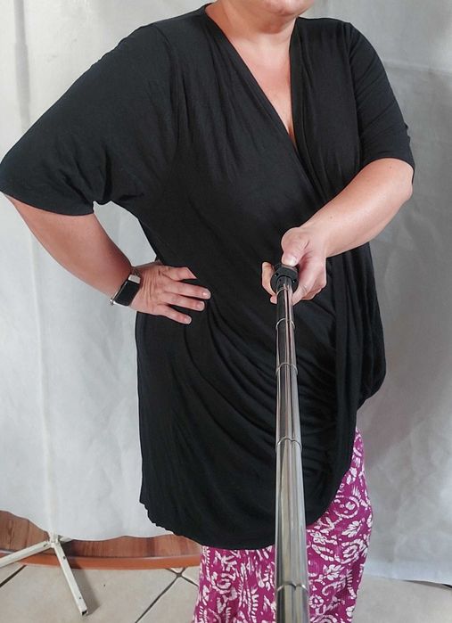 Długa tunika tuszująca Capsule 24/52 lejąca