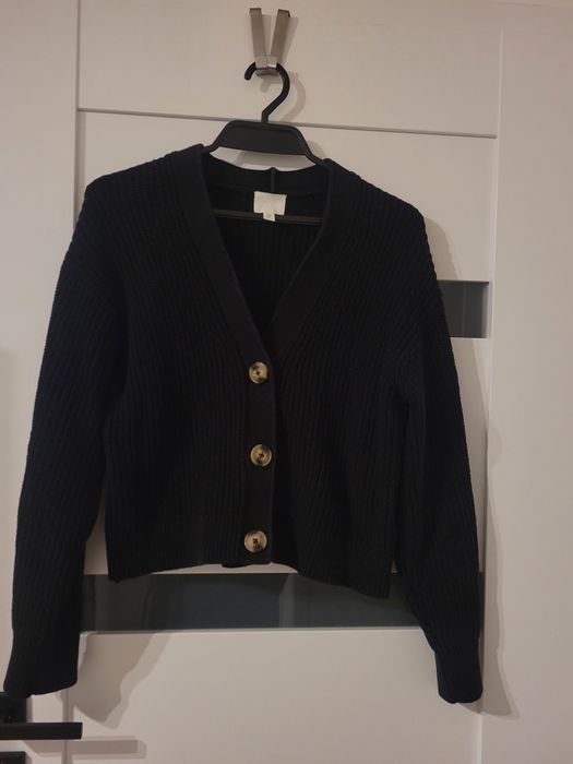 Czarny kardigan z hm