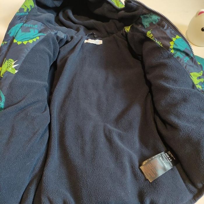 Демі курточка (до -5 точно) на 4-5 років