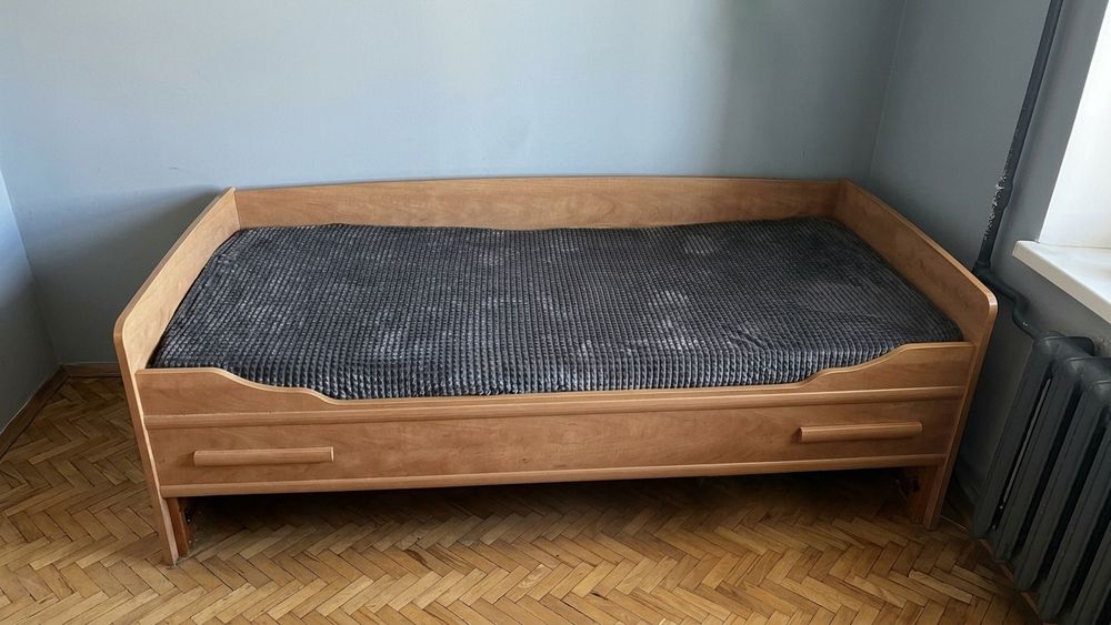 Комплект меблів для дитячої кімнати