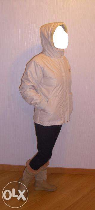 Женская утепленная куртка размер 42