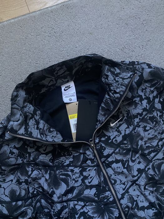 Оригінал! Жіноча куртка Nike Sportswear Windrunner S вітровка tech