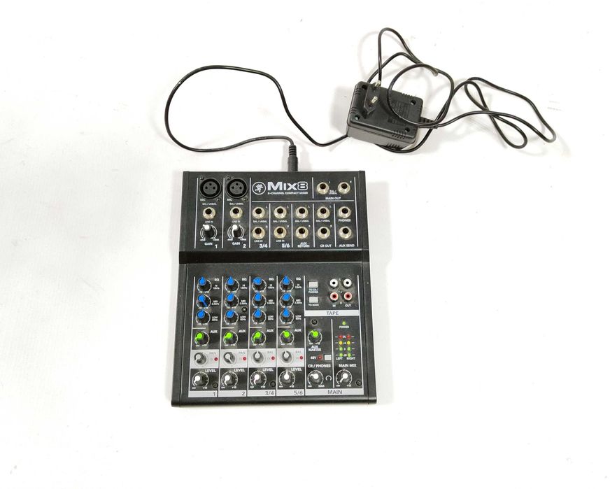 Mackie Mix8 – mikser