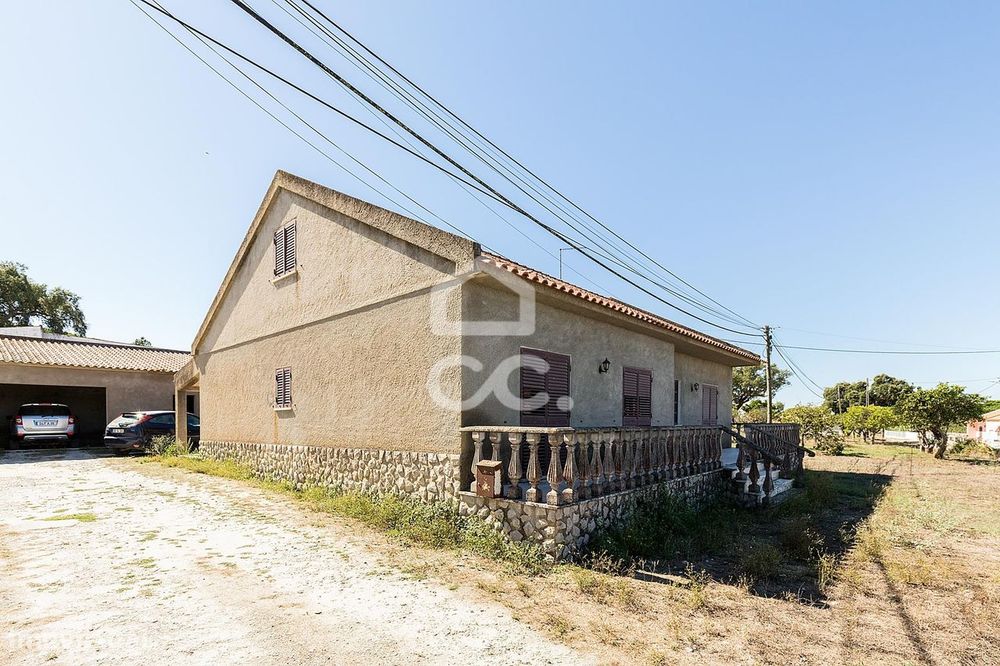 Moradia T3 Isolada inserida num lote de 720 m² em Vendas Novas, Évora