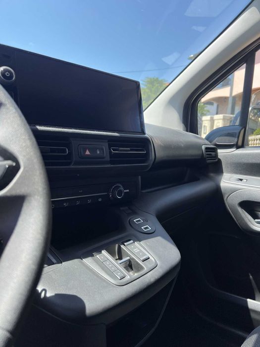 Peugeot Parner 2025 130CV Caixa. Aut