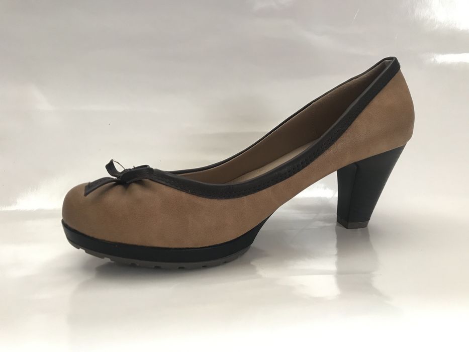 Buty damskie na obcasie
