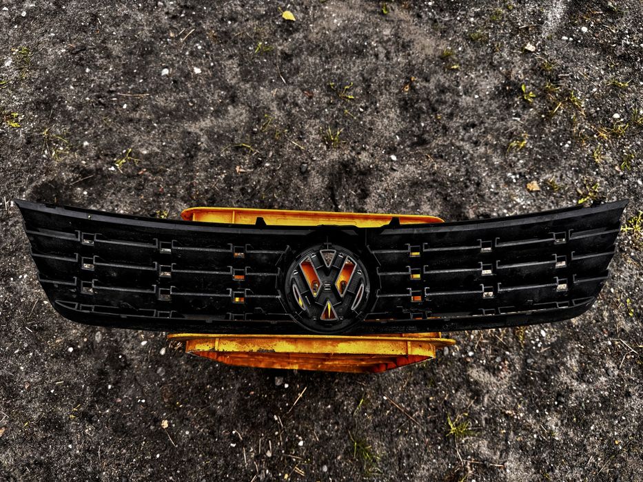 Grill /Atrapa VW Passat B5 ORI + GratiS