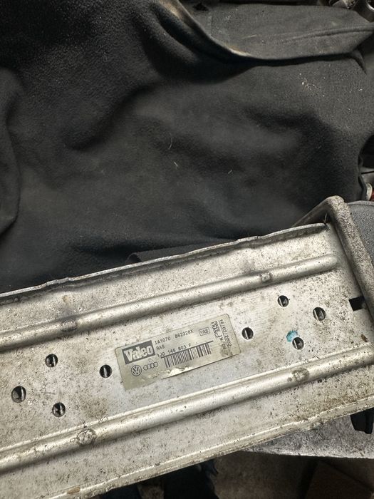 Продам інтеркулер 1.8т