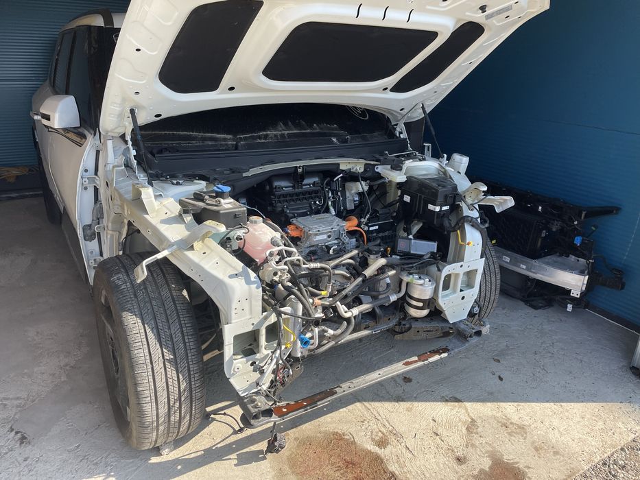 Кришка багажника Kia EV9