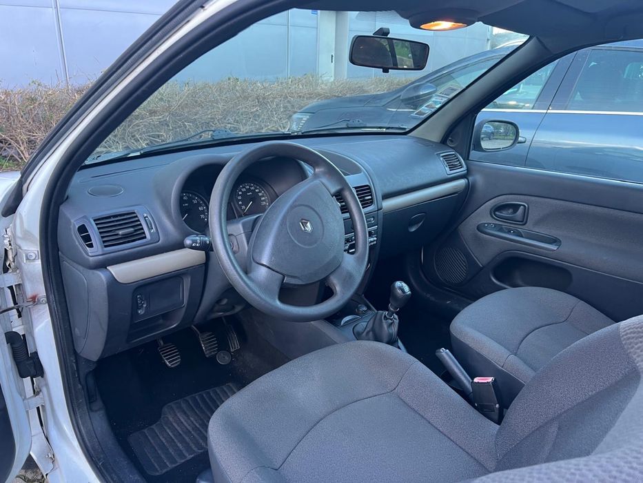 Renault Clio 1.5 dci -2 lugares