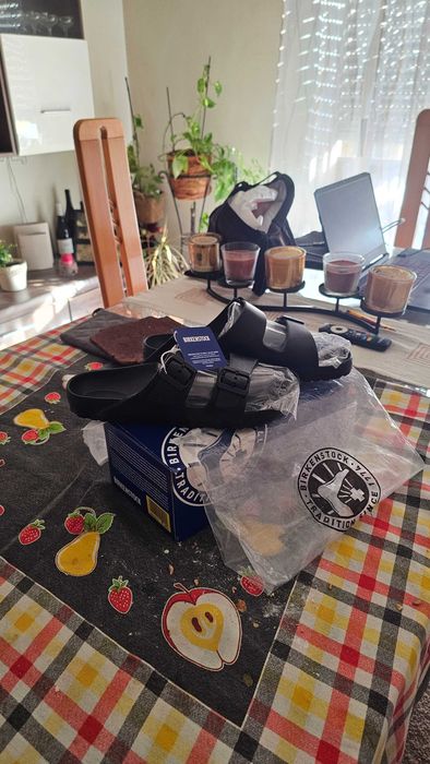 Birkenstock novas metade do preço