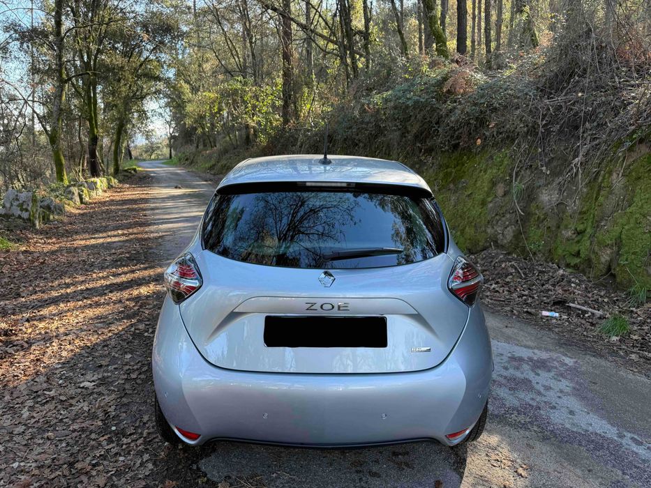 Renault Zoe 52 kWh Intens CCS IVA dedutivel 194,68€ mês