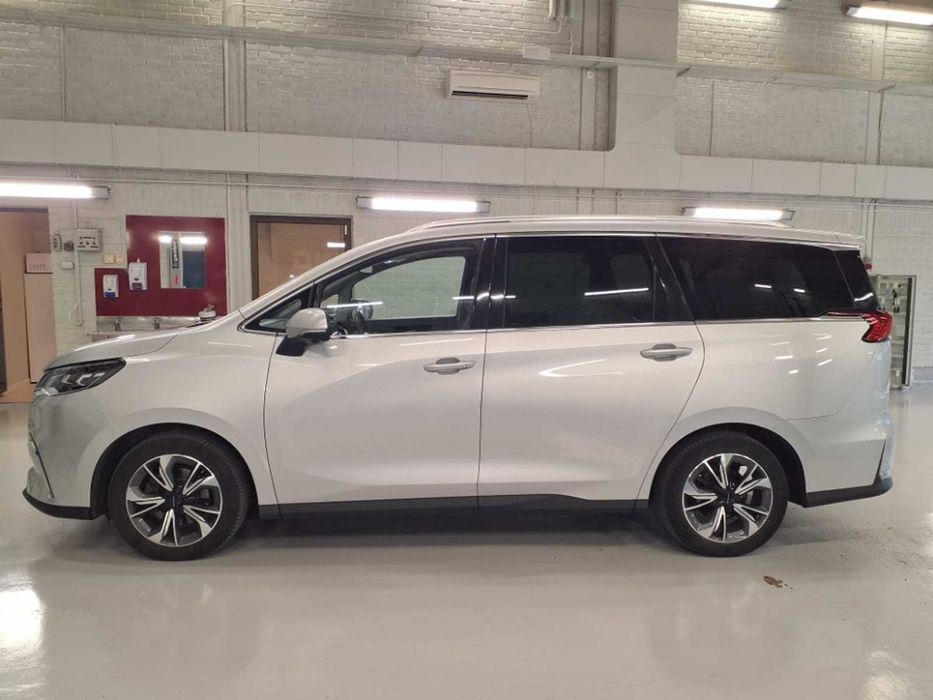 Maxus Euniq 5 ЕЛЕКТРИЧНИЙ VEN 7 місць  52 квт на 350 км Європа CCS2