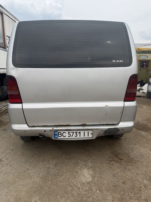 Мерседес віто в дуже гарному і збереженому стані