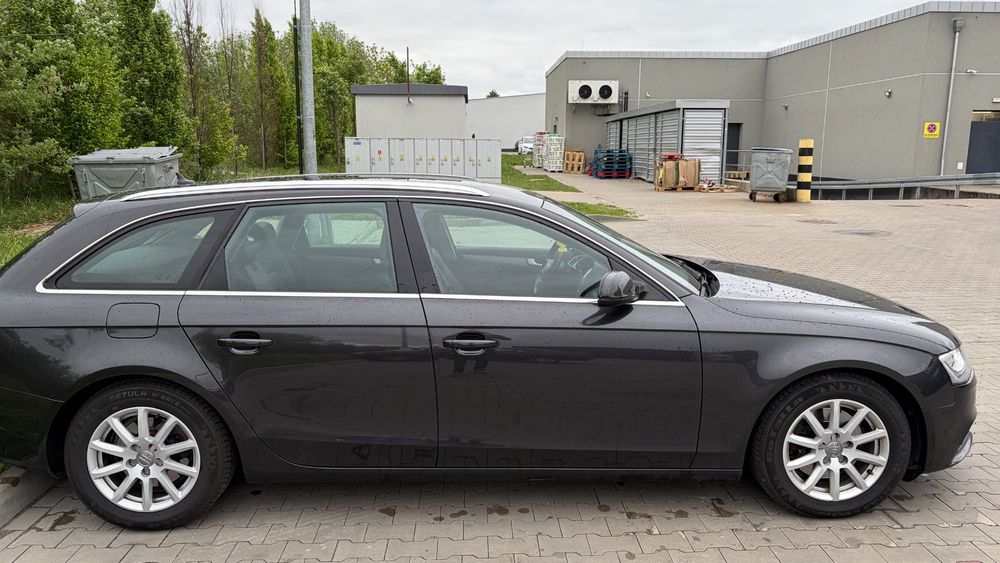 Audi A4 B8 LIFT STAN BDB 2013