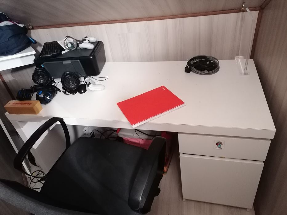 Secretaria ikea branca