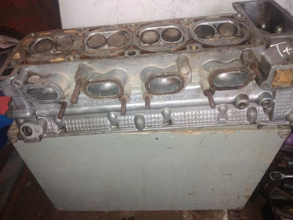 Продам голову змз 406