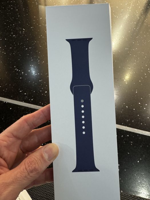Vendo Bracelete desportiva azul denim de 46 mm - M/L Nova