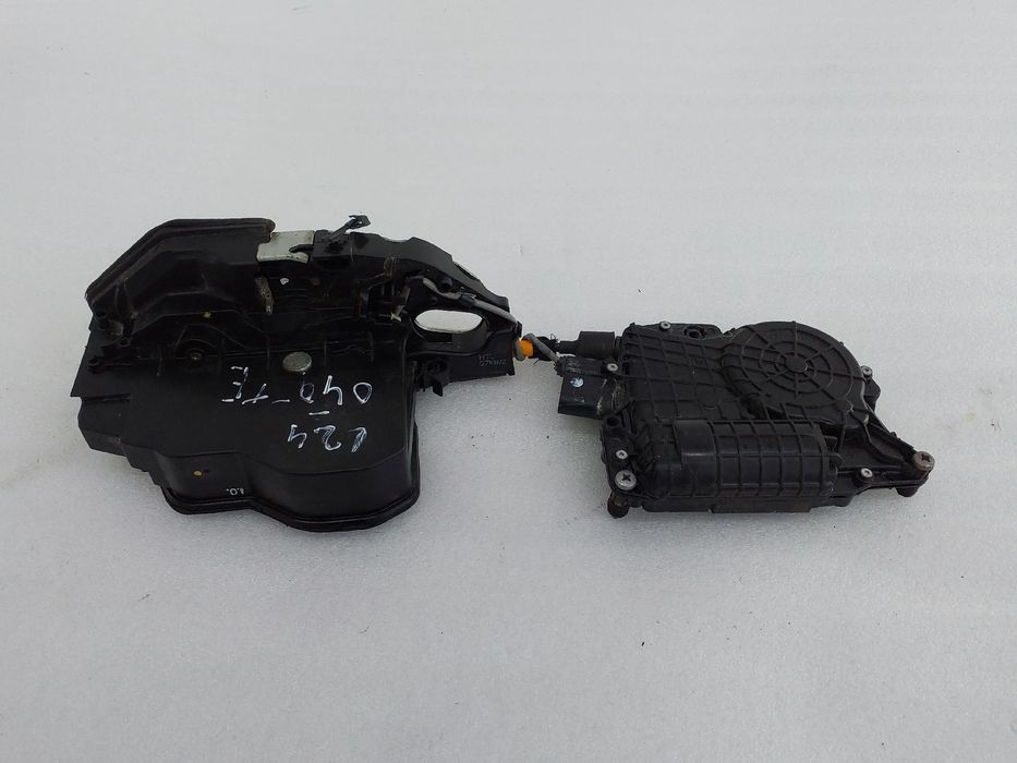 Fechadura / fecho porta trás esquerdo BMW X6 (E71, E72)
