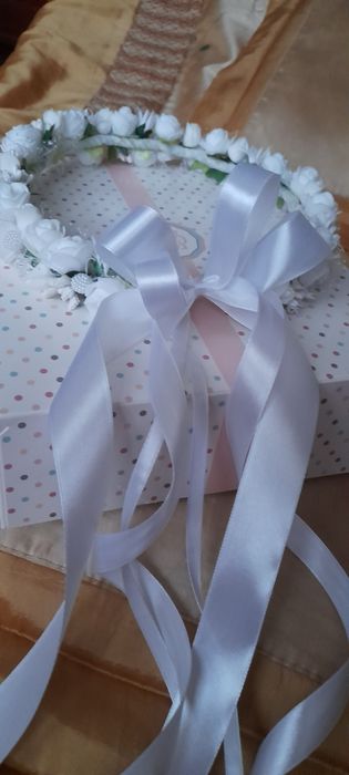 Wianek komunijny ze stokrotkami