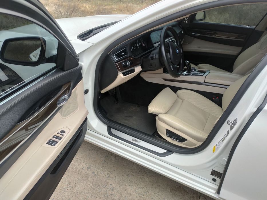Продам BMW 740 , 3.0 бензин, 2011р.