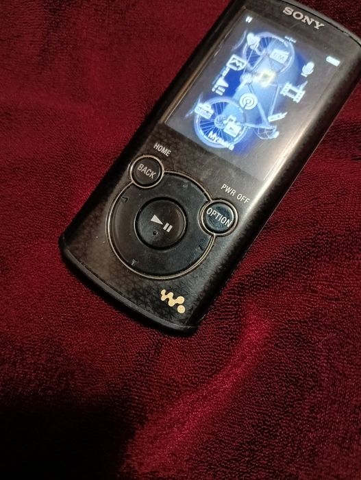 MP3-плеер Sony Walkman NWZ-E463 4GB.