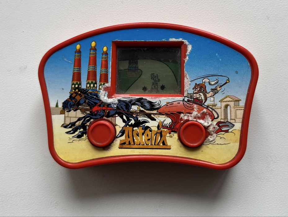 Електронні іграшки McDonald's Happy Meal (Marvel 2009 / Asterix