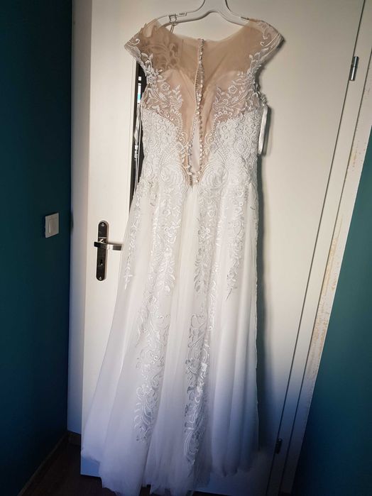 Koronkowa Suknia ślubna