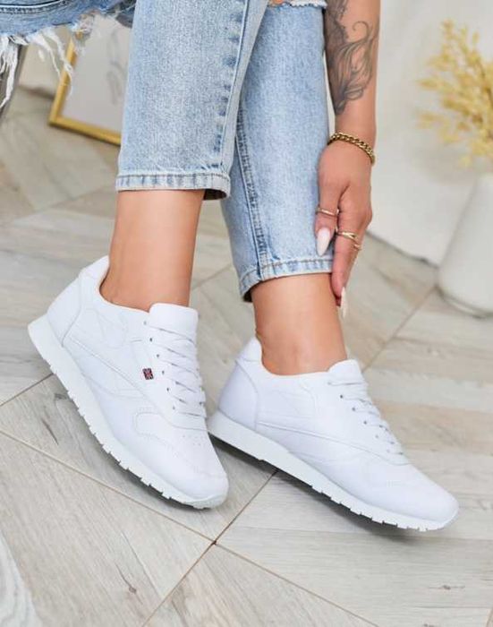 Białe klasyczne adidasy nr.38 skórzane obuwie sportowe