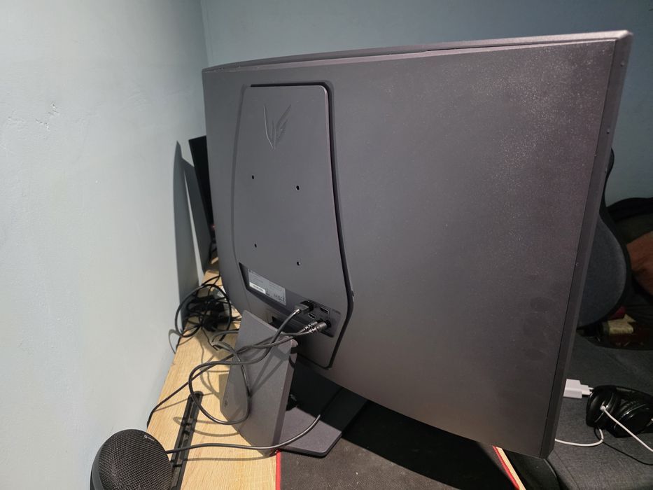 Monitor Curvo Gaming LG UltraGear 32GS60QC-B (32" - Quad HD - 180 Hz