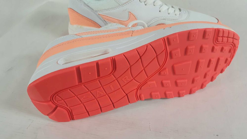 Buty sportowe Nike Airm Max 1 Essential r. 38